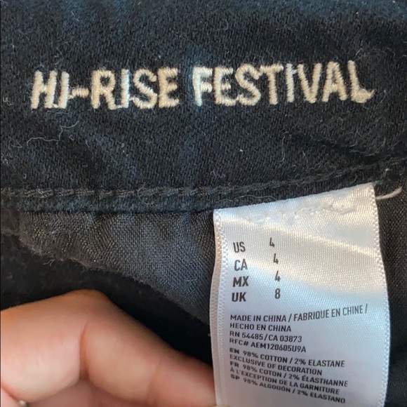 Black American Eagle Hi Rise Festival Jean Shorts - Picture 3 of 3